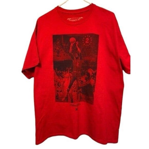 PHILADELPHIA 76ERS MOSES MALONE SIZE XL MITCHELL & NESS T-SHIRT - Picture 1 of 3